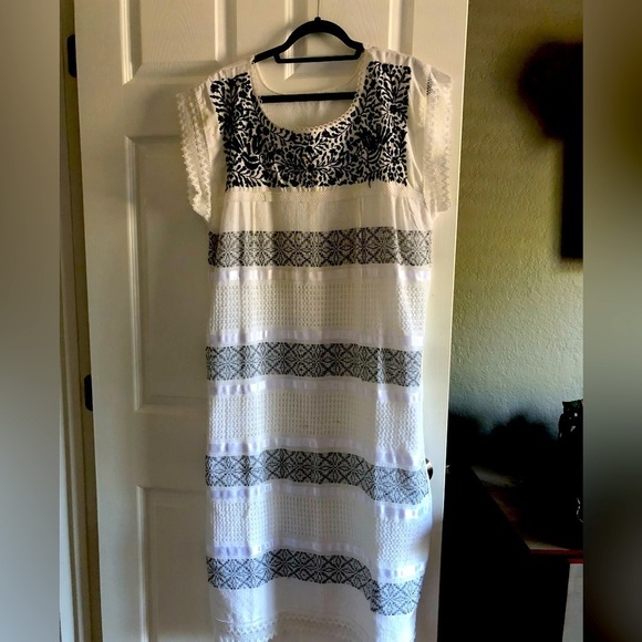Handmade white and black dress size L​ - Picture 1 of 7